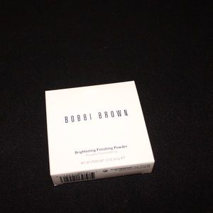 Bobbi Brown Brightening Finishing Powder